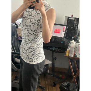 White Lace Sleeveless Turtleneck Small Floral Pattern